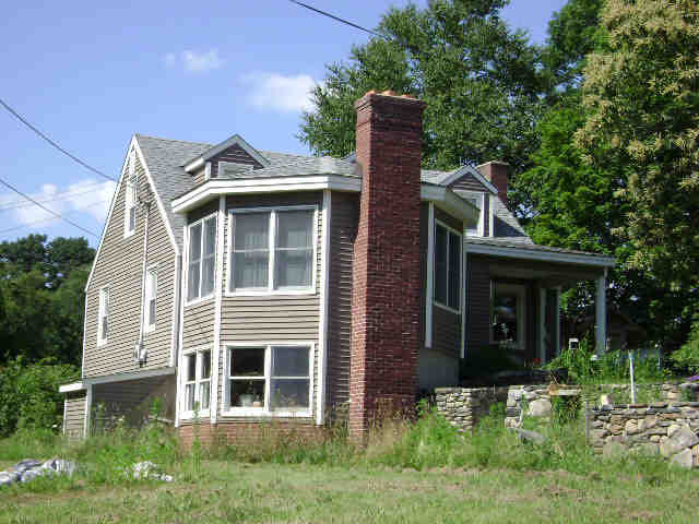 Building photograph for 484 WOOD CREEK RD